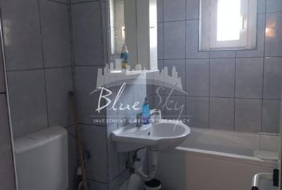 Ocazie ! Apartament dec 3 cam , 2 bai , parter , centrala gaz