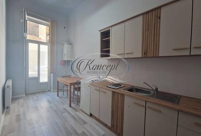 Apartament spatios, renovat, in centrul istoric - 9
