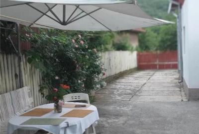 Casa in Cocorastii Caplii, la 8 km de Campina, jud. Prahova - 2