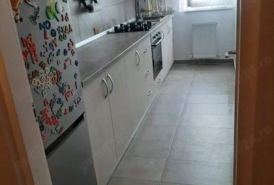 Inchiriez apartament cu o camera decomandat in zona Bucium-Visan, in bloc nou! la distanta de 2 km f - 1