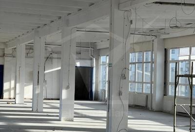 Spațiu industrial, de 614 mp, în Central