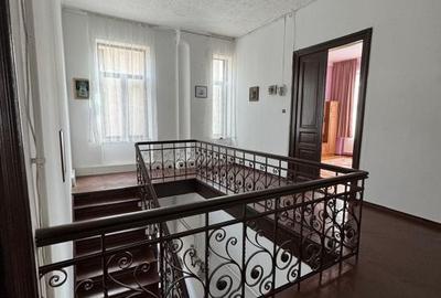 Apartament cu 4 camere decomandat în Kogălniceanu - 1