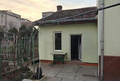Casă cu 4 camere cu Teren 600 Mp în Intim - 3