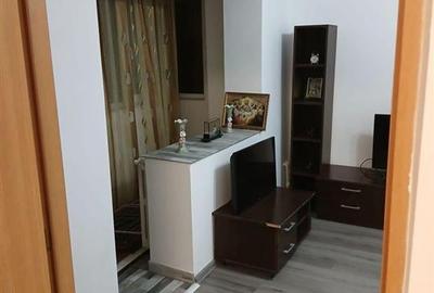 Apartament cu 2 camere semidecomandat, mobilat în Tomis Nord