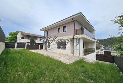 Case cuplate in ansamblu nou Luna de Sus - 2