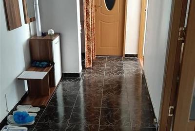 De vanzare apartament cu 2 camere decomandate in Racadau - 3