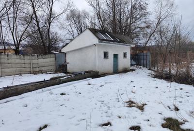 Casa singur in curte Vulcan -Central - 6