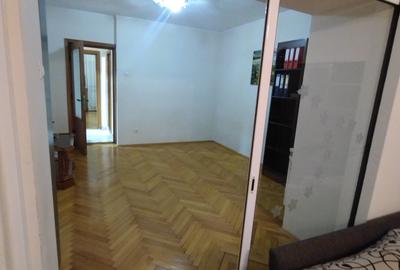 Apartament cu 3 camere decomandat, mobilat în Faleza Nord - 8