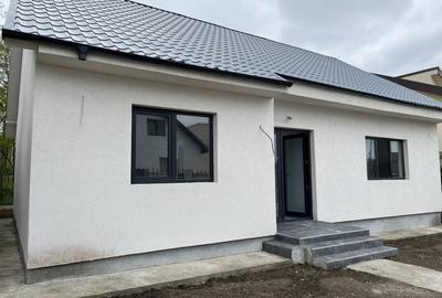 Casă individuală cu 3 camere în Valu lui Traian