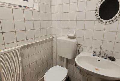 Apartament cu 3 camere decomandat în 13 Septembrie - 2