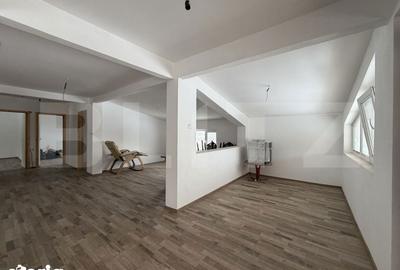 Casă cu 7 camere cu Teren 432 Mp în Podari - 6