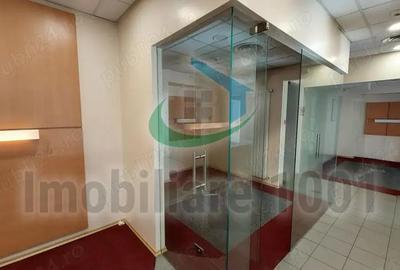 Spațiu comercial, de 158 mp, în Central - 6