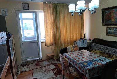 Apartament cu 3 camere semidecomandat în Drumul Taberei - 2
