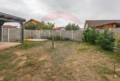 Casă cu 3 camere cu Garaj în Sânandrei - 4