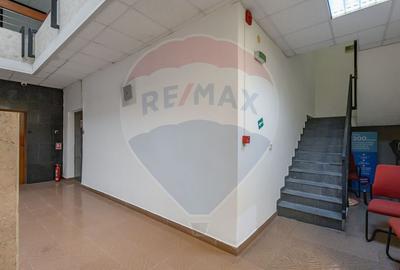 Spațiu comercial, de 1,048 mp, în Central - 6