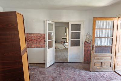 Casa 4 camere libera la vanzare RASNOV - zona Florilor