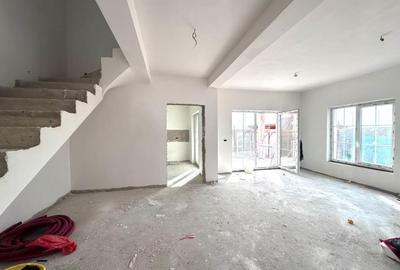 Duplex cu 4 camere cu Canalizare în Moșnița Nouă - 2