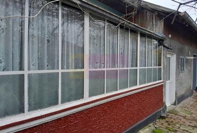 Branesti / IF - casa batraneasca din caramida cu teren de vanzare - 28