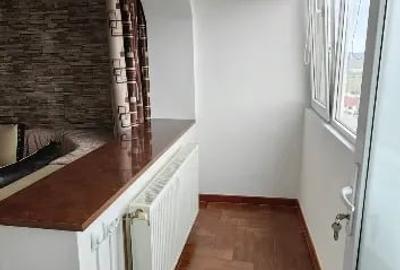 Apartament cu 2 camere decomandat în Micro 9 - 4