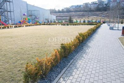 Apartament cu 3 camere semidecomandat în Florești - 1