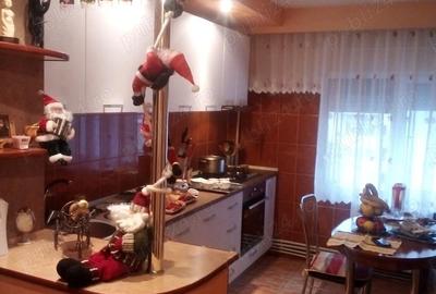 Apartament cu 3 camere decomandat în Tisău - 3