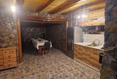 Casă cu 4 camere cu Teren 600 Mp în Central - 5