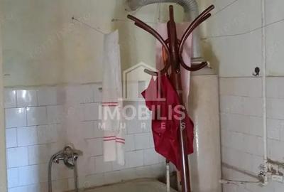 Casă cu 2 camere cu Canalizare în Central - 1