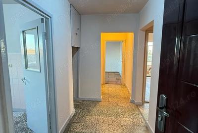 Apartament cu 3 camere decomandat în Central - 1