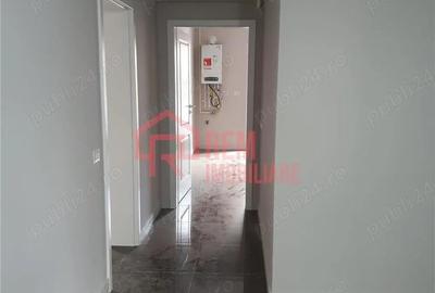 Apartament cu 3 camere decomandat în Fundeni