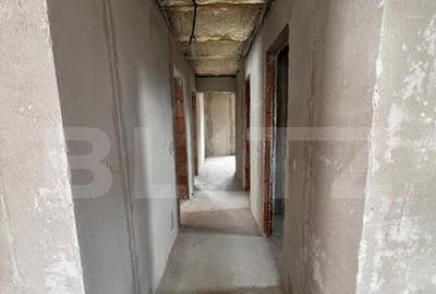 Casa individuala de vanzare, cu 4 camere, 96 mp, zona ?u - 17