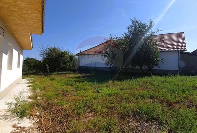 Casa 3 camere in Periam, renovata, incalzire in pardoseala Comision 0% - 6