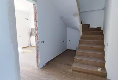 FARA COMISIOANE CASA TOP 5 camere P+1+ M 3 bai incalzire pardoseala LA CHEIE - 40