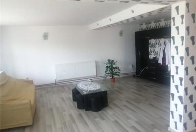 Casă cu 6 camere cu Teren 1000 Mp în Schela - 2