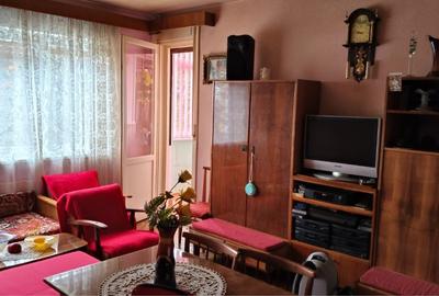 Apartament cu 3 camere decomandat în Central - 2