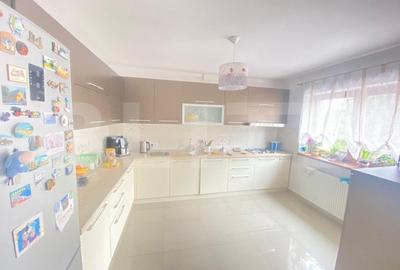 Casa de 630 mp si teren 600 mp, mobilata si utilata, zona Centrala - 7