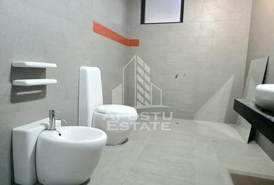 Casă individuală cu 5 camere în Central