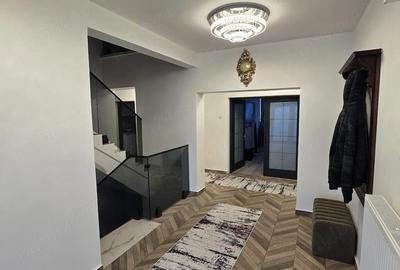 Casă cu 7 camere cu Teren 1500 Mp în Viticultori - 4