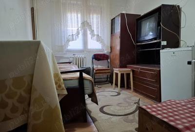 Vand urgent!!! Garsoniera confort 3 zona Vlaicu Fortuna etaj 3 - 5