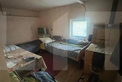 Casă cu 4 camere cu Teren 3000 Mp în Otvești - 3