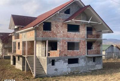 Casă cu 4 camere în Jichișu de Jos - 9