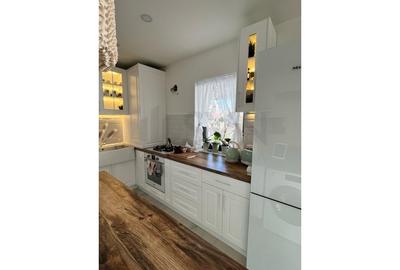 REA1023158 Apartament 4 camere de vanzare - 7