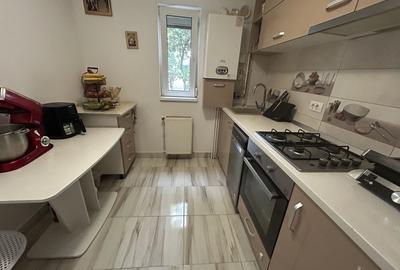Apartament cu 3 camere semidecomandat în Central - 8