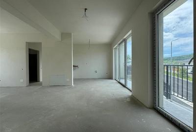 Duplex cu 4 camere cu Canalizare în Chinteni - 24