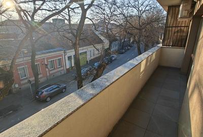 Apartament cu 3 camere decomandat în Central - 8