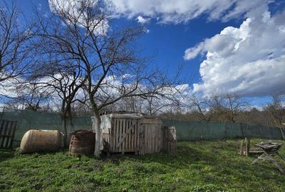 Casă cu 3 camere cu Teren 2876 Mp în Central - 1