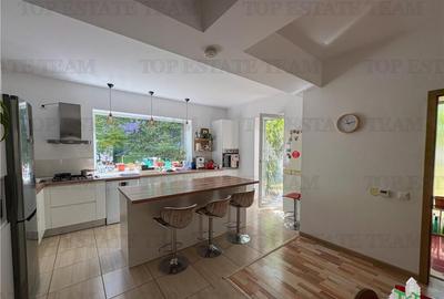 Casă cu 6 camere cu Teren 237 Mp în Mamaia - 5