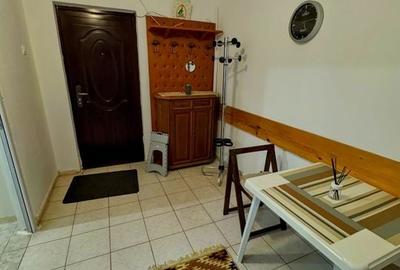Piața Tomis 3 - garsonieră decomandată mobilată utilată - 3