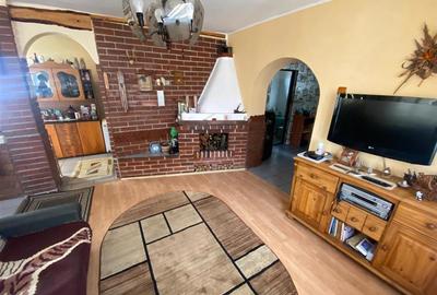 Casă cu 3 camere cu Teren 85 Mp în Est - 2