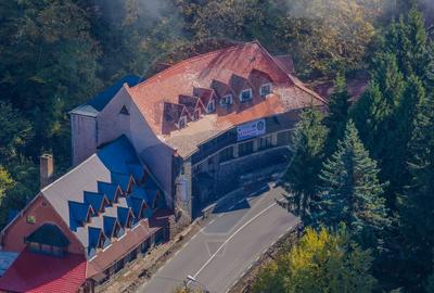Hotel/Pensiune, de 961 mp, în Valea Râșnoavei - 39