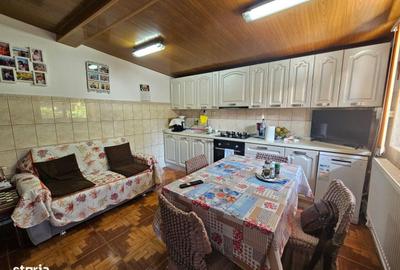 Casă cu 3 camere cu Teren 390 Mp în Central - 11